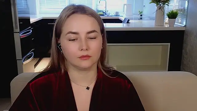 Mira_Mermayd Adlı Modelin Canlı XXX Sohbeti