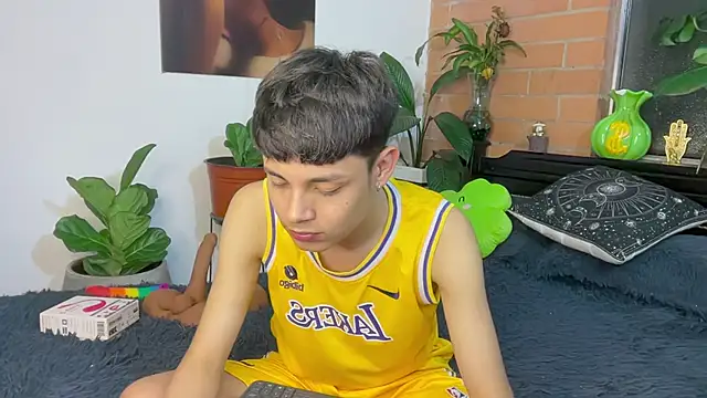 Chat XXX ao vivo de Andy_Belier23