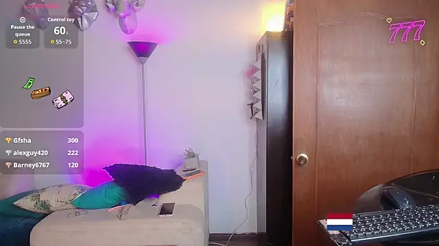 samara_veguz222's Live XXX Chat