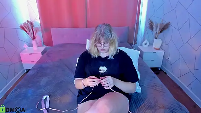 luna_c0ra's Live XXX Chat