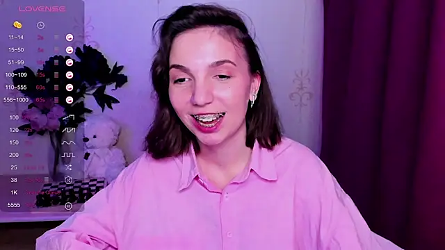 Онлайн чат XXX KindHazelHere_