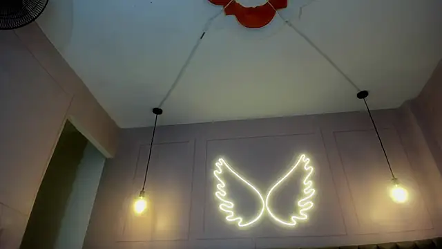 Živý XXX chat KAMI_HUGEASS