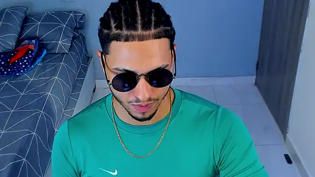 Kris_Khalifa69's Live XXX Chat