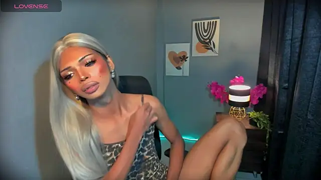 xEllaineCumsLotx: вебкам-шоу