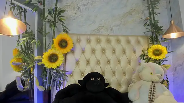 LittleeJaz élő XXX-chatje