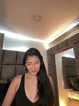 BrigitteVons Adlı Modelin Canlı XXX Sohbeti