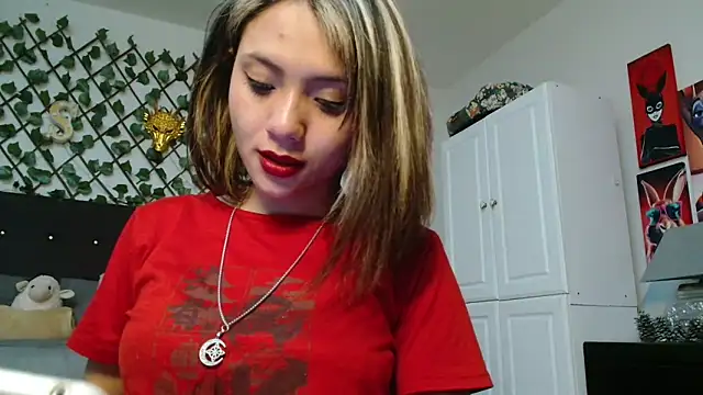 XXX chat uživo modela Dama_Scarlata18