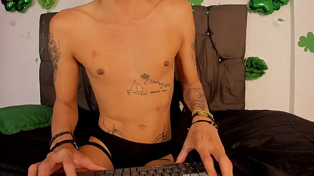 XXX chat uživo modela Gay_Red_Room