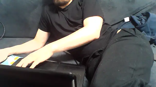 KaelNox élő XXX-chatje