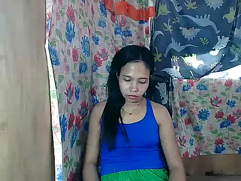 PinaySkinnyGirl Chat XXX live