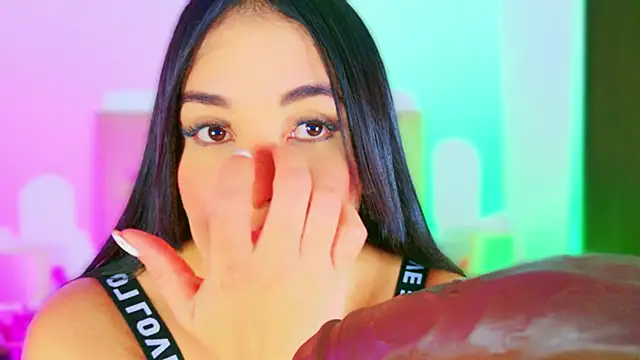 CharlootteEvans live XXX chat