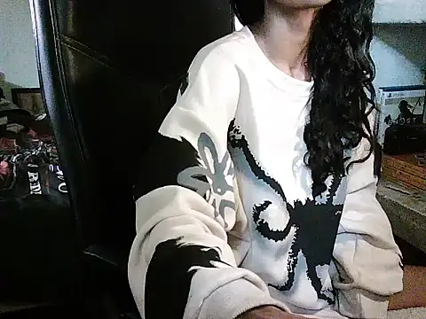 exude_diya élő XXX-chatje