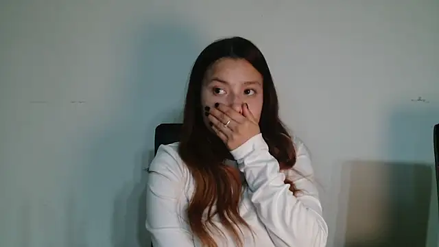 Czat XXX na żywo – 3littles