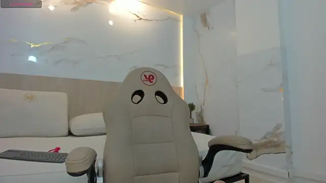 Chat +18 de kylie_ward ao vivo