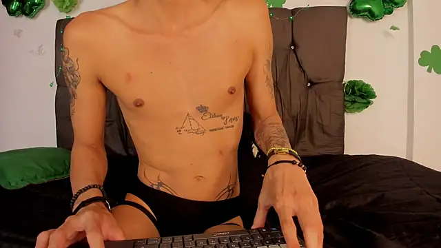 Gay_Red_Room Adlı Modelin Web Kamerası Şovu