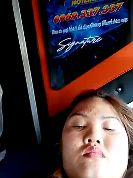 BigAssmomx: онлайн-секс-чат