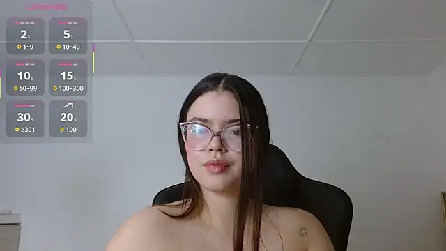 Valentina2390 即時 XXX 聊天