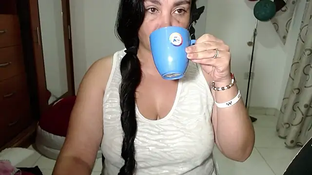 Czat XXX na żywo – vivian-milf