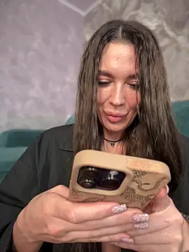 Emma_Catt: онлайн-секс-чат