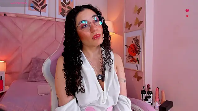 Онлайн чат XXX DemiJones_