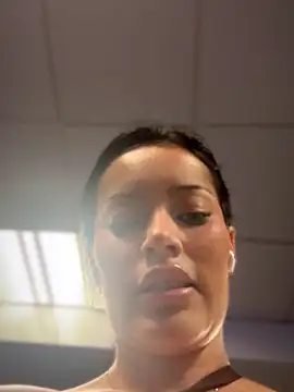 Risky_Workouts' Live XXX Chat