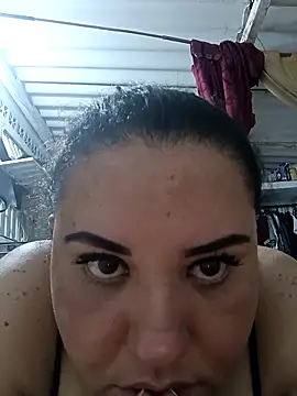 tetasgrandes_karol 即時 XXX 聊天