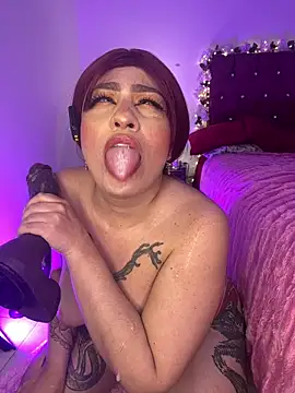 Colors-xx Adlı Modelin Canlı XXX Sohbeti