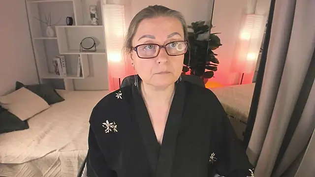 AlexandraKind Adlı Modelin Canlı XXX Sohbeti