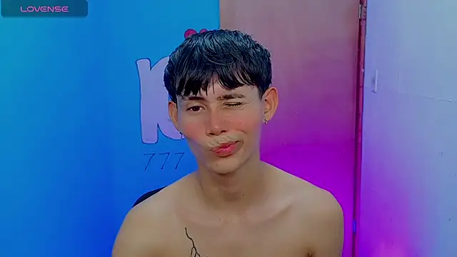 Chat +18 de tanjiro_cute ao vivo