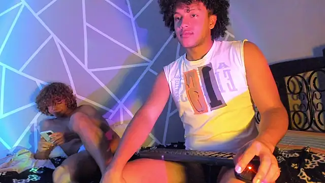 Chat +18 de DanteAndKyle ao vivo