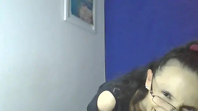 عرض كام AuroraLatin