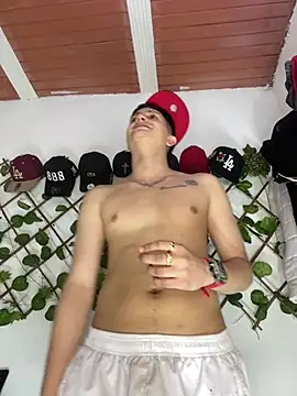 Chat +18 de Themasterhades_777 ao vivo