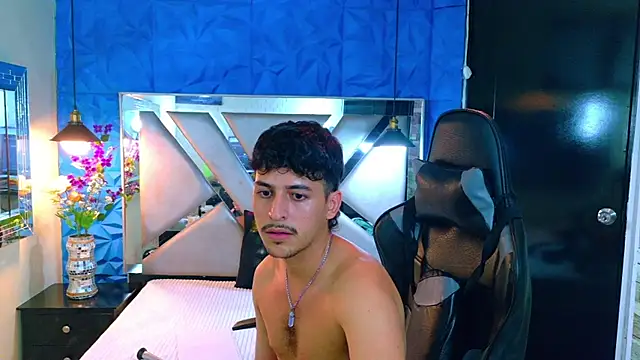 Chat +18 de Alan_Del_Reyx ao vivo