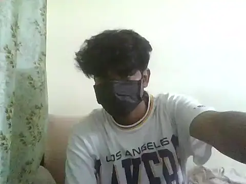 Chat XXX Live kriZ08