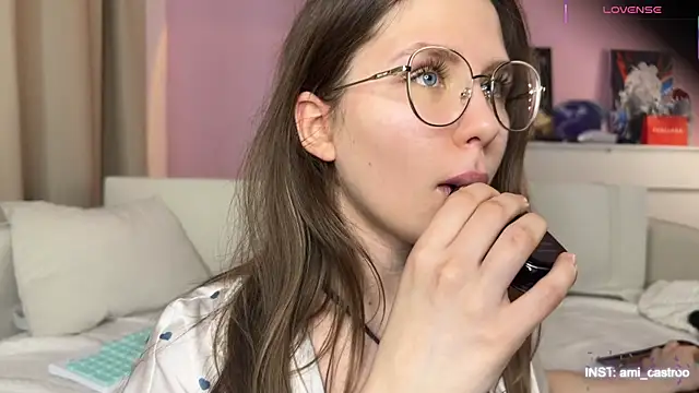 Ameliia_castro's Live XXX Chat