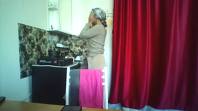 bella2322: онлайн-секс-чат