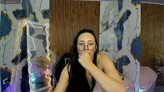 Athenaa_tay: онлайн-секс-чат