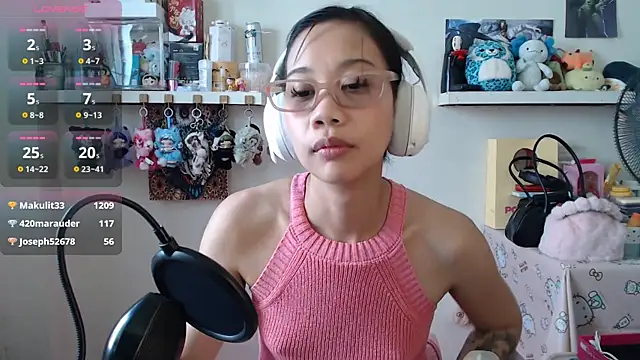 GloryKulikowski's Live XXX Chat