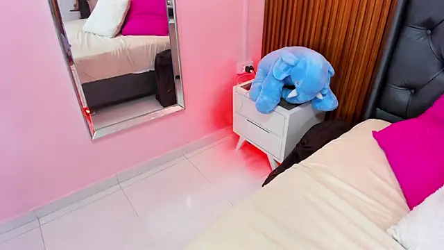 MEYLAGIA Live XXX Chat