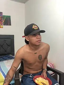 logannth: απευθείας συνομιλία ΧΧΧ