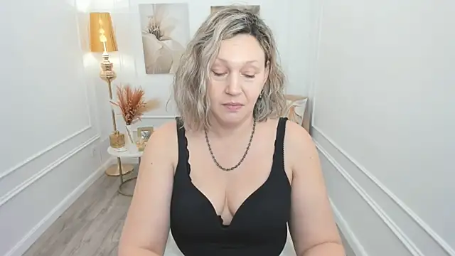 NinaStarle Live XXX Chat