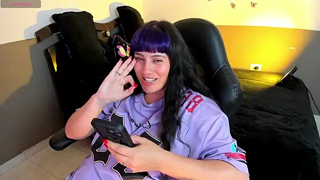 Monserrat_Cute_ Live XXX-chat