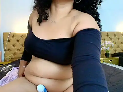 Chat XXX en directo de YumiViolet