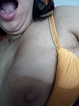 kamilia_sexyy Adlı Modelin Web Kamerası Şovu