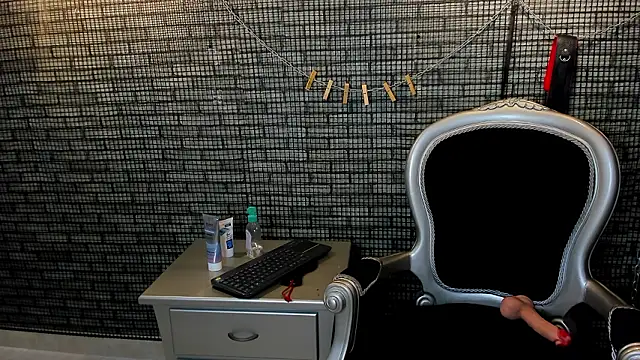 Chat XXX en directo de hillary_bigbutt