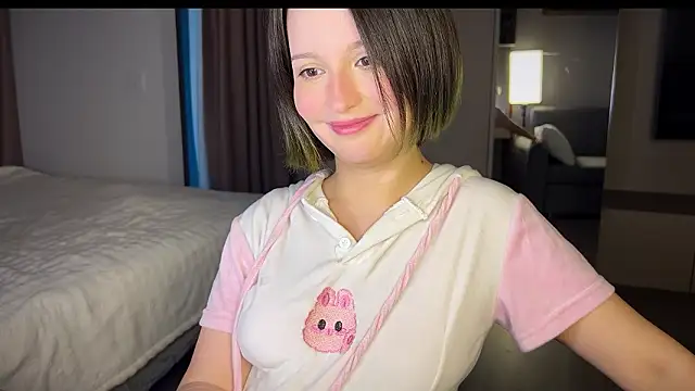 emilyy_xoxo Show in webcam