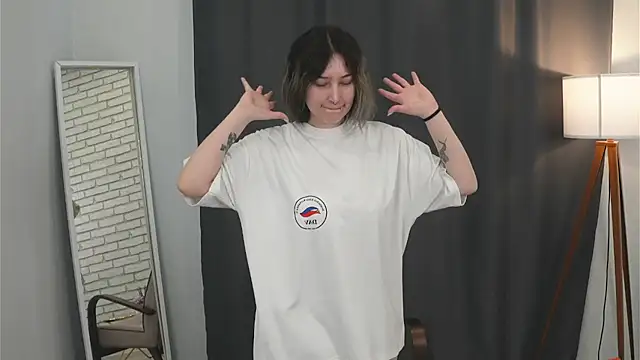 Chat XXX en directo de WavaMaddison