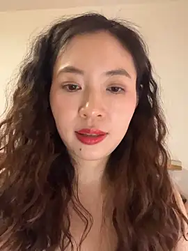 mimi_181 在線直播表演