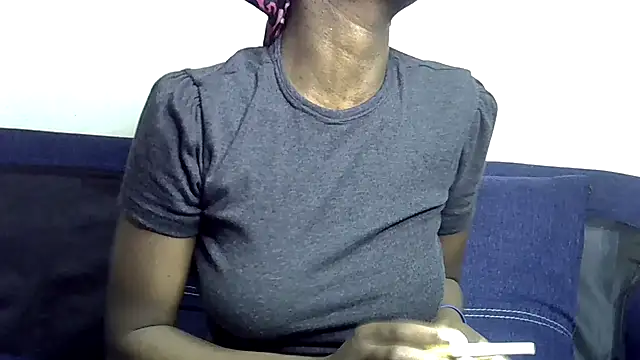 Enkarxx Adlı Modelin Canlı XXX Sohbeti