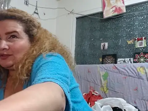 Perla1981-- Adlı Modelin Canlı XXX Sohbeti